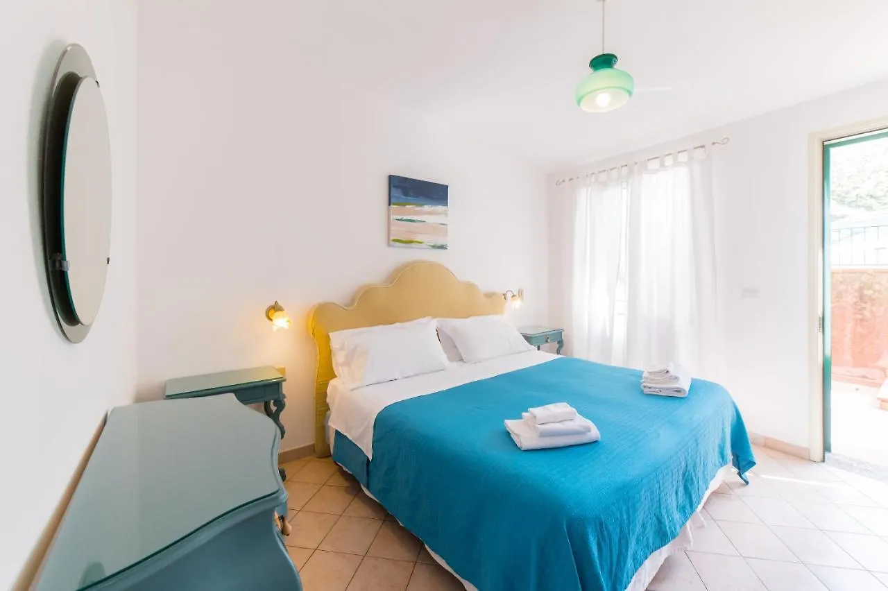 Hotel Villino Gallodoro Taormina 2*,