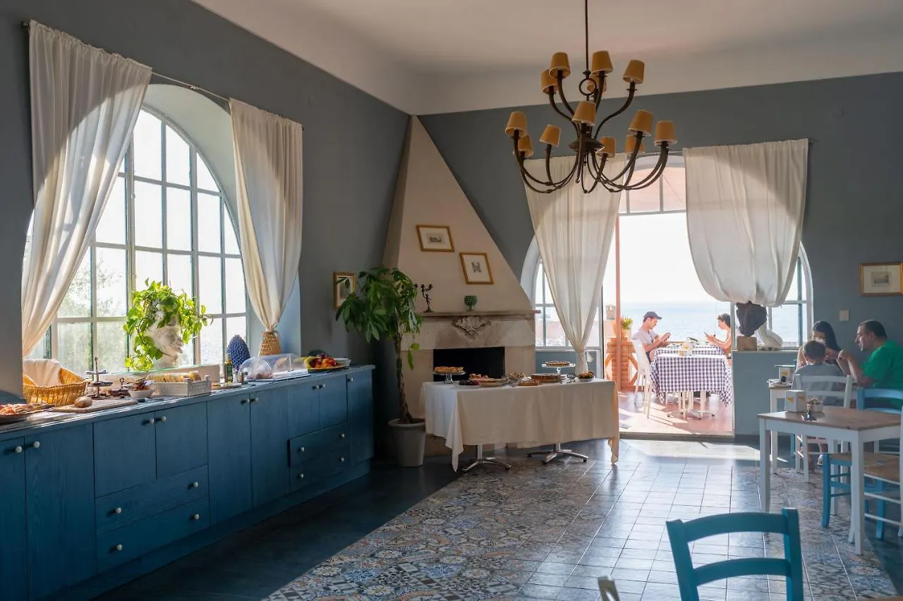 Hotel Villino Gallodoro Taormina 2*,