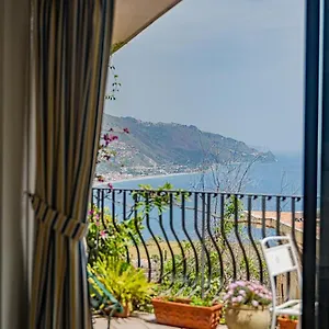 Apartment Old Memories House, Taormina